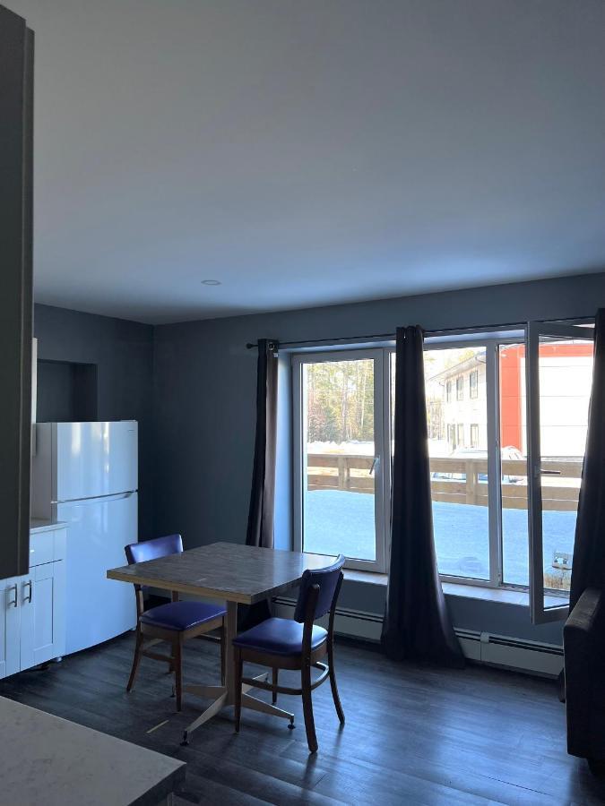 Hwy 17 Hotel 와와 외부 사진