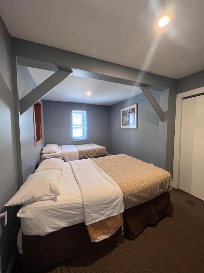 Hwy 17 Hotel 와와 외부 사진