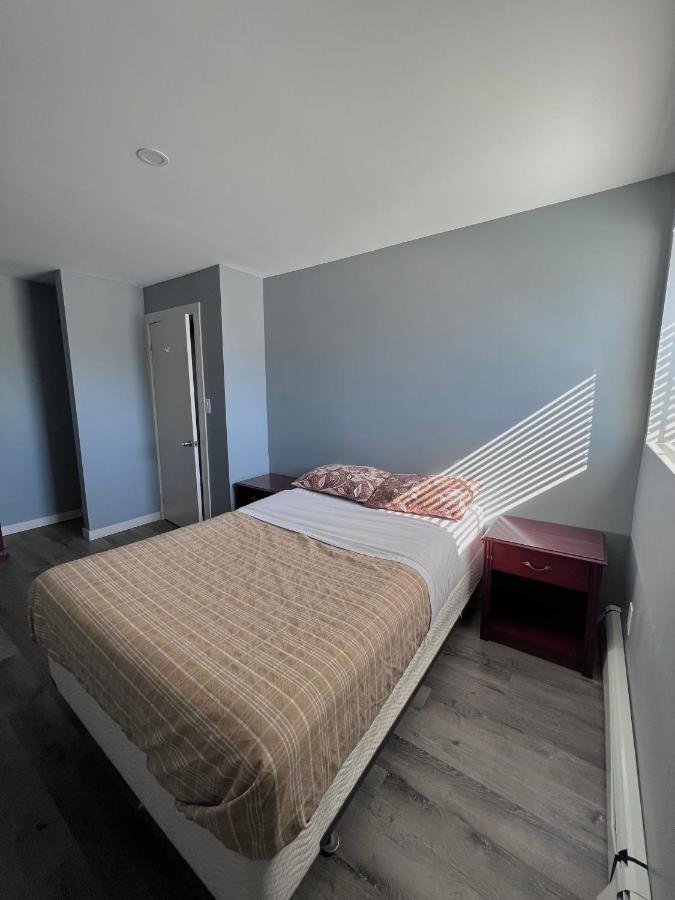 Hwy 17 Hotel 와와 외부 사진
